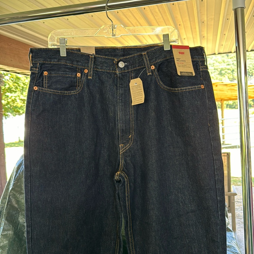 Levi Strauss 550 Relaxed Jeans, Size 38X30, NWT, MAKE AN OFFER!!!